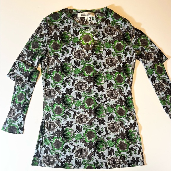 NWT  Diane von Furstenberg Faridah Crew Neck Mesh Top
Light Blue Size M - Picture 2 of 5